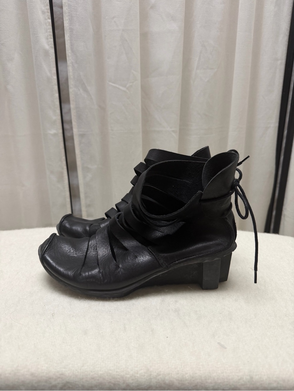 Trippen Black Leather Lace Up  Ankle Booties Architectural Heels